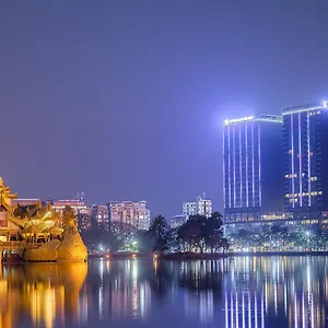 Отель Wyndham Grand, Янгон