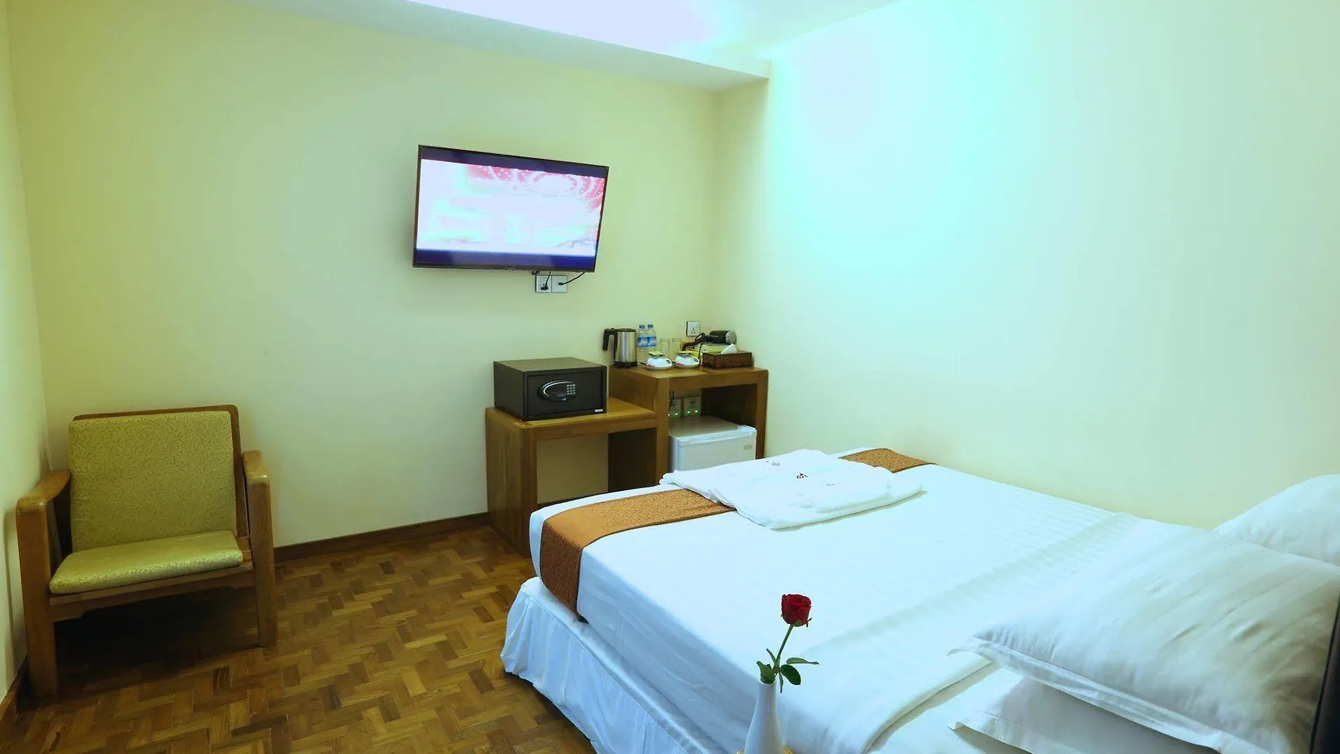 Queen'S Park Hotel Yangon